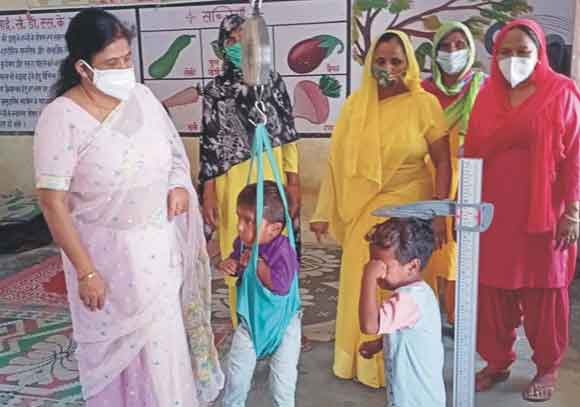 0-5 साल के बच्चों के वजन के लिए कार्यक्रम आयोजित