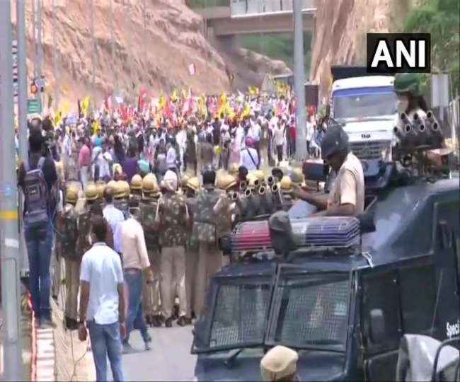 Kisan Andolan LIVE Update: नए कृषि कानूनों के खिलाफ प्रदर्शन, मोहाली व पंचकूला में किसानों और पुलिस में टकराव