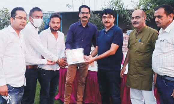 एफबीडी ट्रस्ट को किया सम्मानित