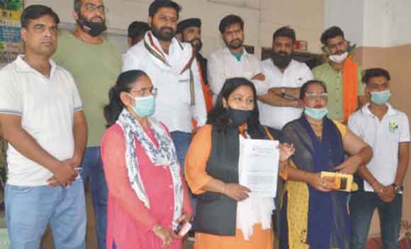 जबरन धर्मांतरण के विरोध में अखिल भारत हिंदू महासभा ने सौंपा ज्ञापन