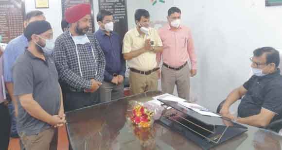 नवनियुक्त सीएमओ को किया सम्मानित