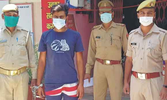 अवैध खनन ले जाते पुलिस ने दबोचा आरोपी