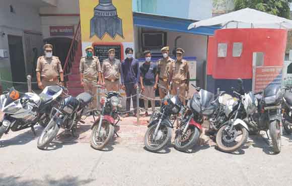 पुलिस ने दबोचे दो वाहन चोर, साथी फरार
