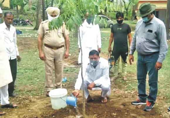 प्रकृति संरक्षण से ही मानव जीवन सुरक्षित
