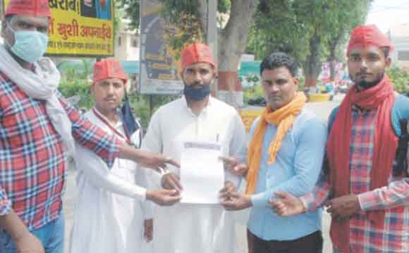 निषाद पार्टी के कार्यकर्ताओं ने मुख्यमंत्री को भेजा ज्ञापन