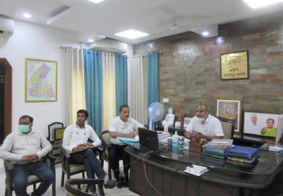 बच्चों के लर्निंग गैप को कम करने के लिए विषयवार सामग्री उपलब्ध कराई जायं- मण्डलायुक्त
