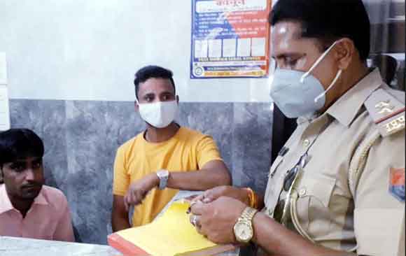 पुलिस ने मास्क न लगाने वाले 16 लोगों के काटे चालान
