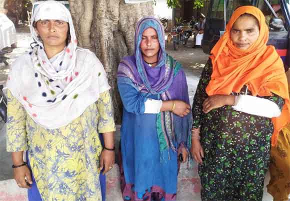 बच्चों के साथ मारपीट को लेकर पथराव, तीन महिला समेत पांच घायल