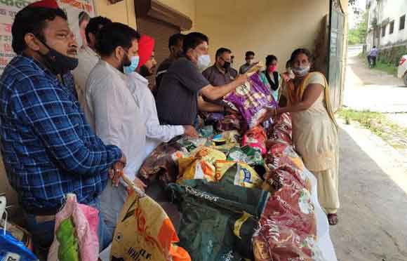 व्यापारियों ने सेवा संकल्प दिवस के रूप में राष्ट्रीय अध्यक्ष का जन्मदिन