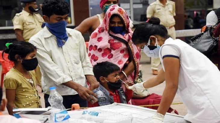 भारत में कोरोना के 1.32 लाख नए केस, 24 घंटे में 2713 मौतें