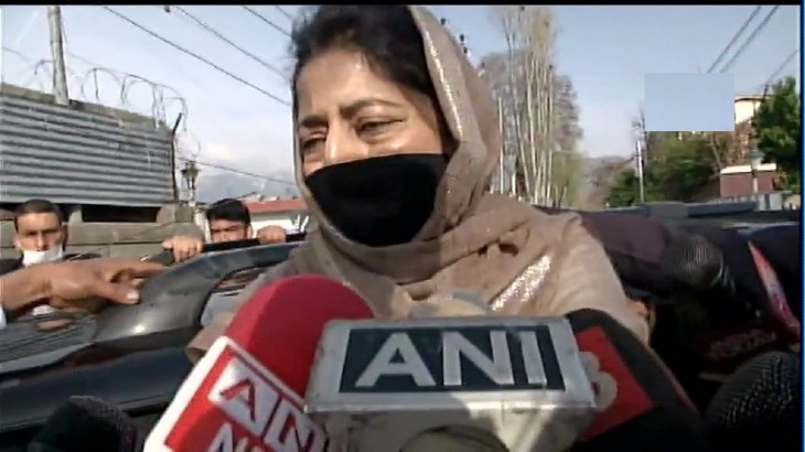 370 जम्मू-कश्मीर की पहचान थी, पाकिस्तान से ट्रेड बहाल हो: महबूबा मुफ्ती