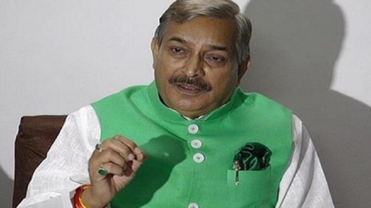 वैक्सीन पर कांग्रेस नेता प्रमोद तिवारी ने केंद्र पर तीखा हमला बोला