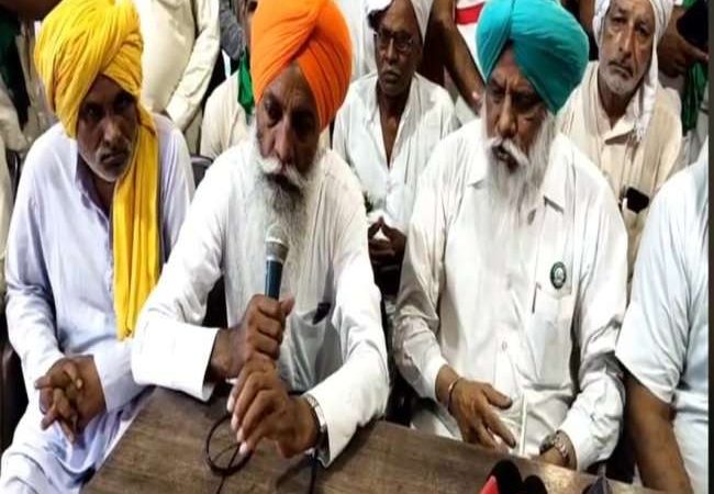 विपक्षी दलों के सांसदों को चेतावनी पत्र देगा संयुक्त किसान मोर्चा, संसद भवन पर प्रदर्शन का एलान