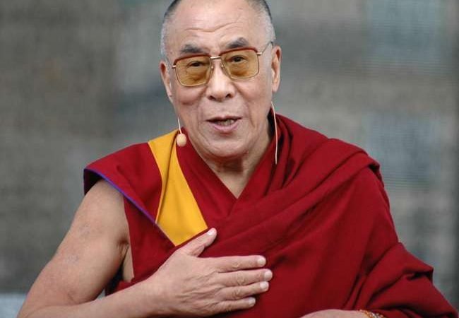 मैं भारत में ‘सबसे लंबे समय तक रहने वाला मेहमान’ हूं, अपने मेजबान को किसी परेशानी में नहीं डालूंगा : दलाई लामा
