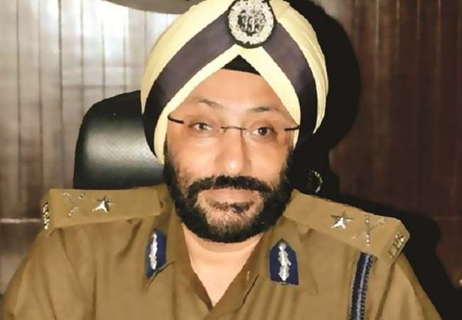 राजद्रोह का केस दर्ज होने के बाद भूमिगत हुए छत्तीसगढ़ के एडीजी, सरकार गिराने की साजिश का आरोप