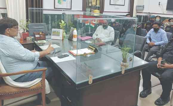 सडक़ पर कूड़ा फेंकने वालों के खिलाफ अब होगी ऐसी सख्ती