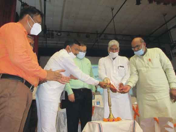 सरकार किसानों के हितों के लिए पूरी तरह से संवेदनशील: जसवंत सैनी