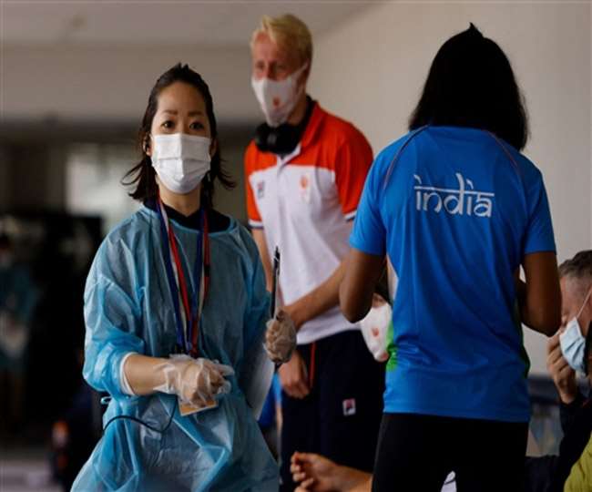 Corona Update: कोरोना मामलों में गिरावट जारी, 10 हजार पर आया नए केसों का आंकड़ा, 1 फीसद पर पहुंची पोजिटिविटी दर