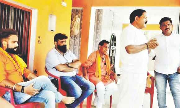 सभी मंदिरों में गंगाजल उपलब्ध कराएगी हिंदू महासभा