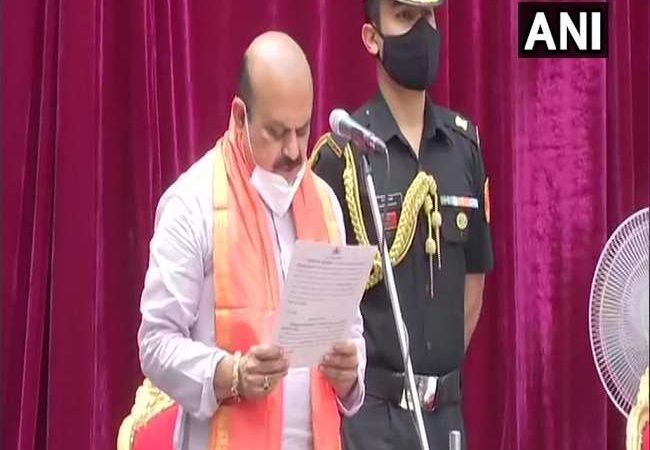 Karnataka: बसवराज बोम्मई ने कर्नाटक के नए मुख्यमंत्री के रूप में शपथ ली, बताई आगामी रणनीति