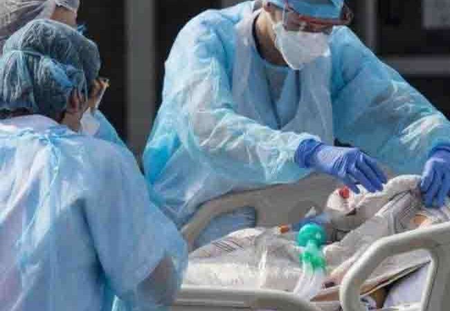 देश में पिछले 24 घंटों के अंदर आए 43 हजार से ज्यादा नए केस, 640 लोगों की हुई मौत