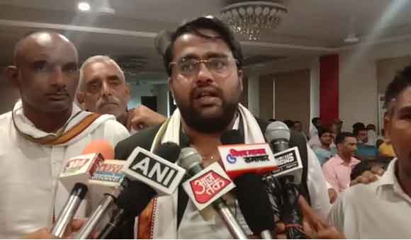 कार्तिकेय राणा के समर्थक बी डी सी सदस्यों ने किया शपथ ग्रहण समारोह का बहिषकार