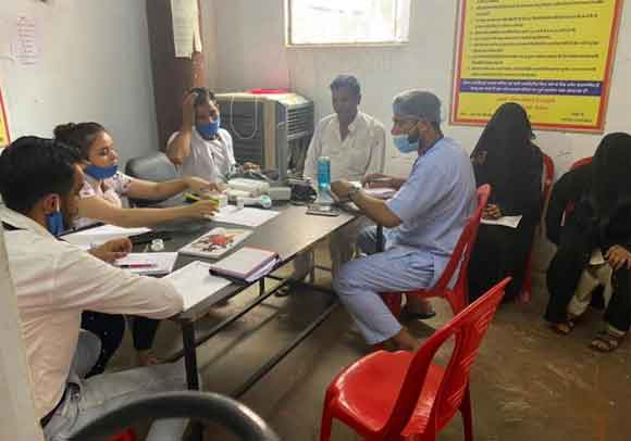 निशुल्क मेडिकल कैंप में विभिन्न रोगियों का किया गया उपचार