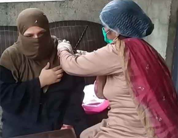 मुस्लिम बाहुल्य क्षेत्रों में चला वैक्सीन अभियान लोगों ने जमकर लगवाये टीके