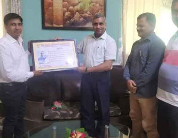 स्थानांतरण होने पर डीआईओएस को दी विदाई