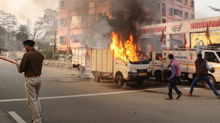 बंगाल हिंसा पर NHRC ने सौंपी रिपोर्ट, ममता ने कहा ‘ यूपी क्यों नहीं भेजा जाता कमीशन ‘