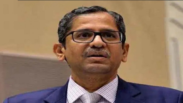 जज सोशल मीडिय़ा की भावनात्मक राय से प्रभावित नहीं होंः CJI