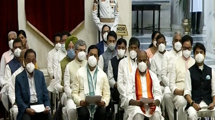 Modi Cabinet : 15 कैबिनेट और 28 राज्यमंत्रियों ने शपथ ली, देखें List