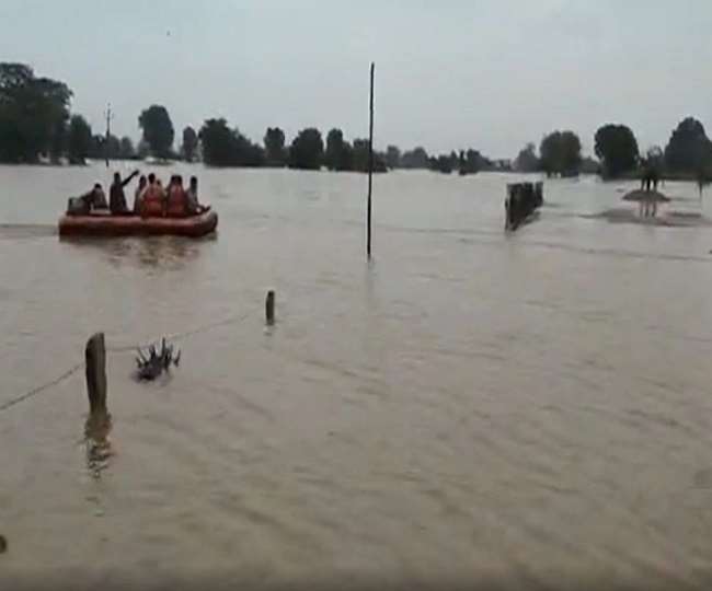 Heavy Rain in MP: मप्र के कई जिलों में बाढ़ की स्थिति, बारिश ने रोकी ट्रेन, सैकड़ों यात्री फंसे; सीएम ने बुलाई आपात बैठक