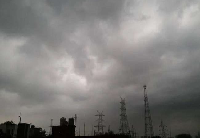 Weather Update: यूपी, बिहार, झारखंड सहित इन राज्यों में भारी बारिश की संभावना, जानें- अन्य राज्यों के मौसम का ताजा अपडेट