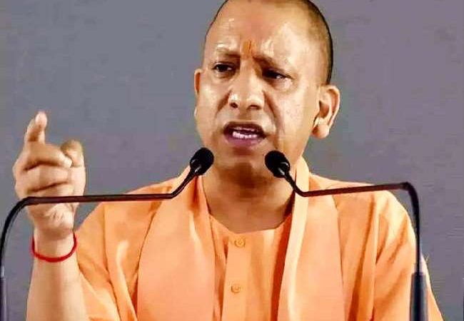 चुनावी साल में 10 हजार से ज्यादा बेघर परिवारों को राहत देने जा रही योगी सरकार, मकान के लिए मिलेगी जमीन