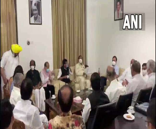 संसद के मानसून सत्र का आखिरी सप्ताह: रणनीति बनाने को लेकर कांग्रेस नेता राहुल गांधी समेत विपक्षी नेताओं की बैठक