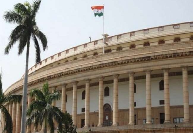 संसद के मानसून सत्र का आखिरी सप्ताह: विपक्ष की नारेबाजी के बीच लोकसभा में तीन विधेयक पारित, पूरे दिन के लिए कार्यवाही स्थगित