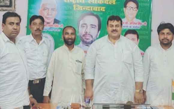 पूर्व राज्यमंत्री से मिला मंसूरी समाज का प्रतिनिधिमंडल