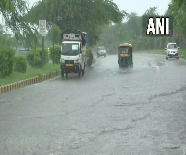 यूपी-बिहार के इन जिलों में झमाझम बारिश का अलर्ट, दिल्ली को करना होगा थोड़ा इंतजार