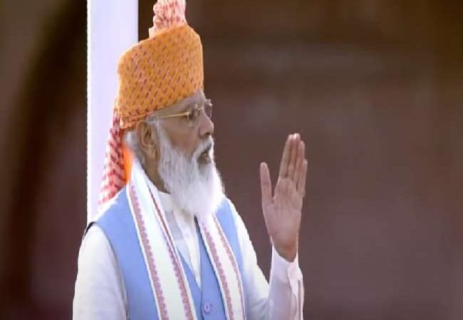 स्वतंत्रता दिवस पर प्रधानमंत्री का लालकिले से देश को नया संदेश, जानिए PM मोदी के संबोधन की 10 बड़ी बातें..