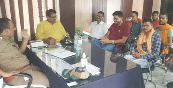 हिंजामं के कार्यकर्ताओं ने किया थाने का घेराव