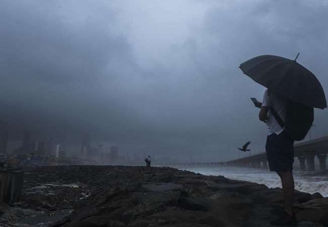 Weather Update : उत्तर भारत में आज से फिर सक्रिय होगा मानसून, देश के कई हिस्‍सों में भारी बारिश का अलर्ट