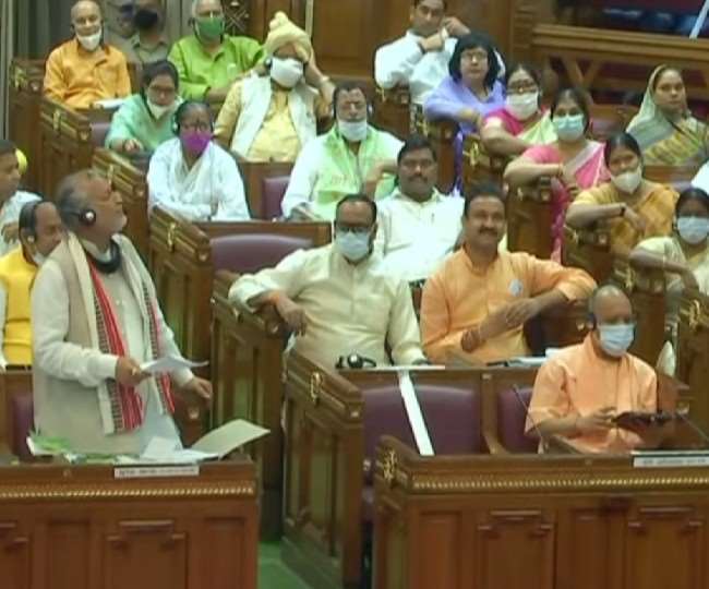 योगी सरकार ने विधानसभा में पेश किया 7301.52 करोड़ रुपये का अनुपूरक बजट, युवाओं को रोजगार के लिए 3 हजार करोड़ की व्यवस्था