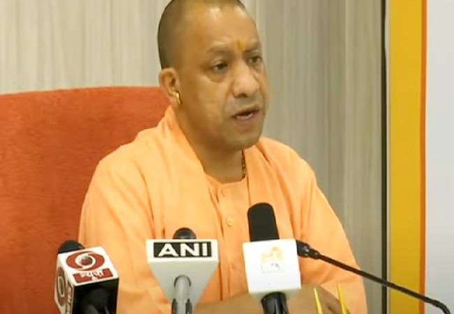 Ujjwala Yojana 2.0: CM योगी आदित्यनाथ ने बांटा मुफ्त LPG कनेक्शन, 20 लाख महिलाओं की रोशन होगी जिंदगी