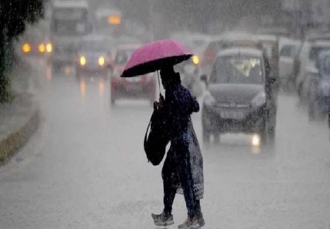 Weather Updates: अगले तीन दिनों तक देश के इन हिस्सों में होगी भारी बारिश, जानें- IMD का ताजा अनुमान