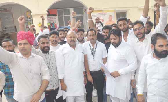 राजपूत समाज ने नथ धारावाहिक पर प्रतिबंध की मांग को लेकर सौंपा ज्ञापन