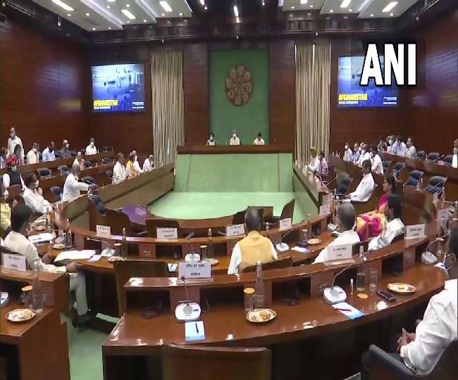 अफगानिस्तान के हालात पर सर्वदलीय बैठक जारी, विदेश मंत्री कर रहे विपक्षी दलों के साथ चर्चा