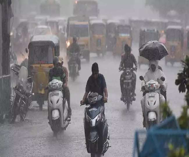 Today Rain Alert: उत्तर भारत से लेकर दक्षिण भारत तक मौसम विभाग ने जारी किया बारिश का अलर्ट, जानें आज कहां होगी बारिश