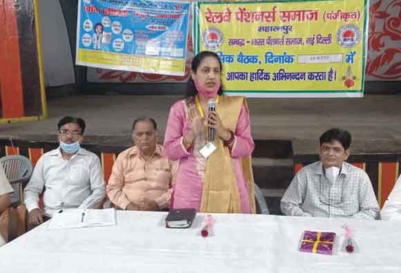 शिविर में की 70 वरिष्ठ नागरिकों के कानों की जांच