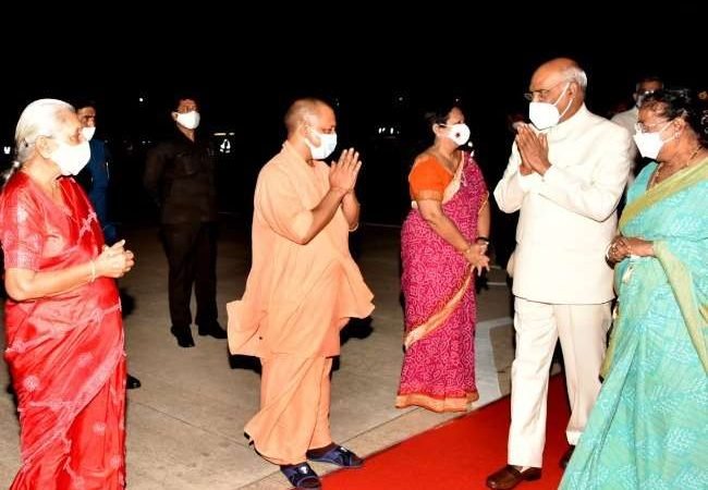 चार दिवसीय दौरे के बाद राष्ट्रपति रवाना, राज्यपाल और मुख्यमंत्री ने एयरपोर्ट तक छोड़ा